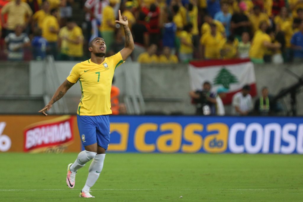 Douglas Costa se machuca em treino do Bayern e será cortado da Seleção