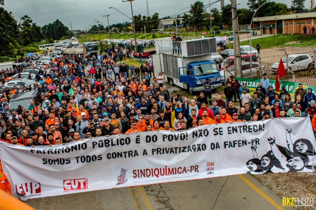 Federação dos Petroleiros anuncia greve a partir de sábado dia 1º