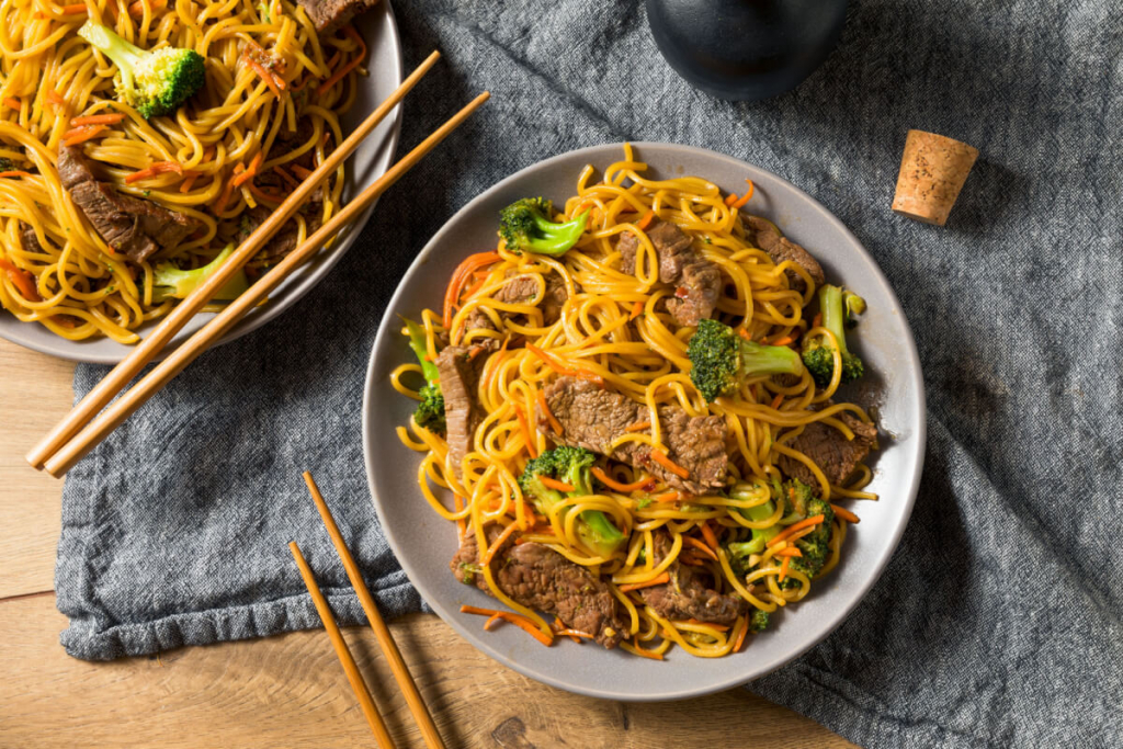 5 receitas de yakisoba fáceis de fazer Jovem Pan