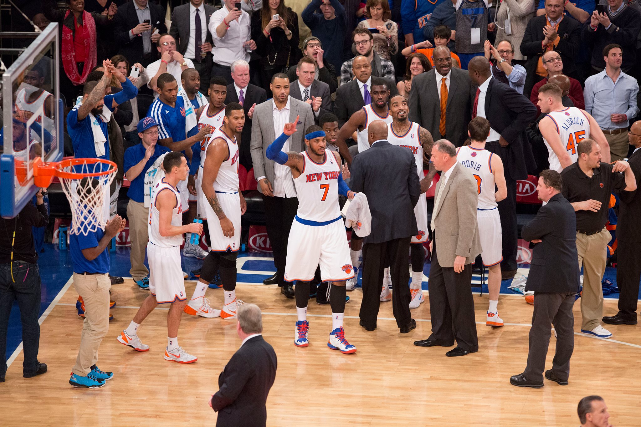 Carmelo Anthony faz história ao marcar 62 pontos em vitória dos Knicks