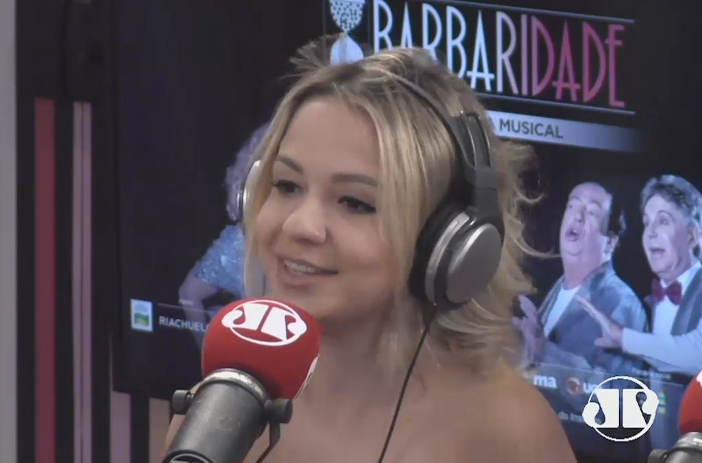 “eu ensaiei de muleta, cheia de pinos”, conta thais belchior – jovem pan