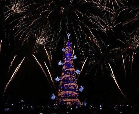 Árvore de Natal da Lagoa é inaugurada no Rio | Jovem Pan