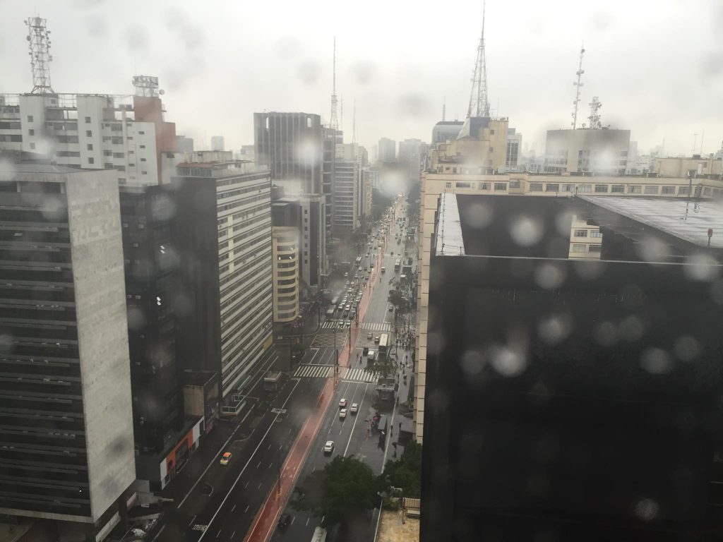 Frente fria derruba temperatura e máxima não passa dos 20°C em São Paulo – Jovem Pan