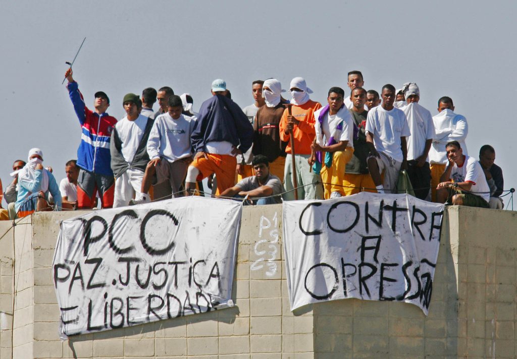 Câmara acumula 314 projetos sobre facções enquanto EUA declaram PCC e CV terroristas