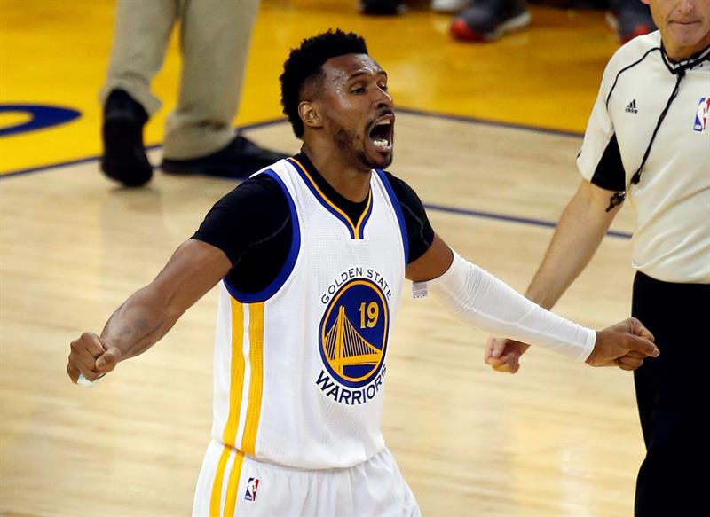 Leandrinho Barbosa fecha acordo com o Golden State Warriors