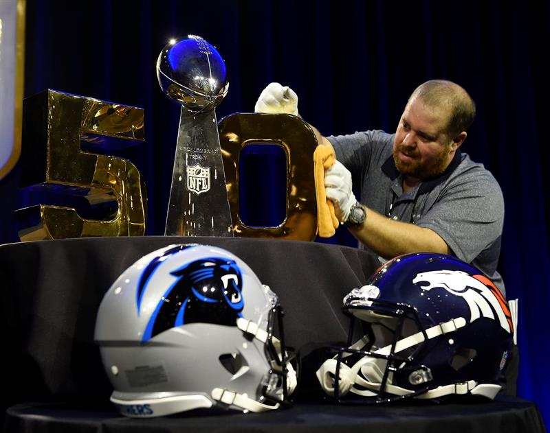 Pro Bowl: vitória fácil da Conferência Americana, troféu quebrado e carrão  para os MVP's, futebol americano