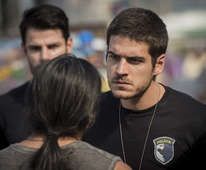 Marco Pigossi intensificou treino físico para interpretar policial