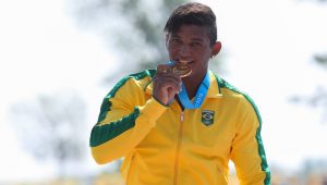 Isaquias Queiroz sonha em ser o maior atleta brasileiro da história dos Jogos Olímpicos