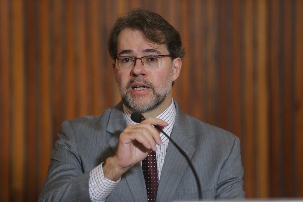 Stf referenda prisões do senador delcídio amaral e do banqueiro andré esteves – jovem pan
