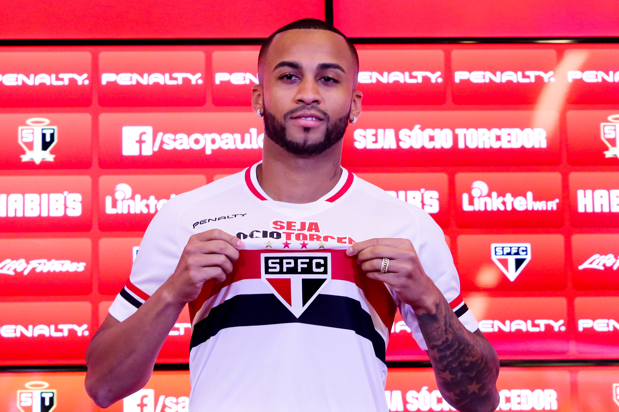 Wesley, ex-Palmeiras, São Paulo e Santos, encerra carreira e anuncia nova  fase