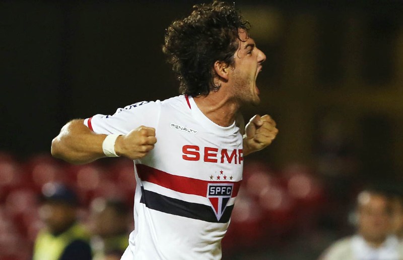 Artilheiro das estreias: Pato fez gol em oito de dez estreias na carreira,  mas ainda falta pelo São Paulo, são paulo