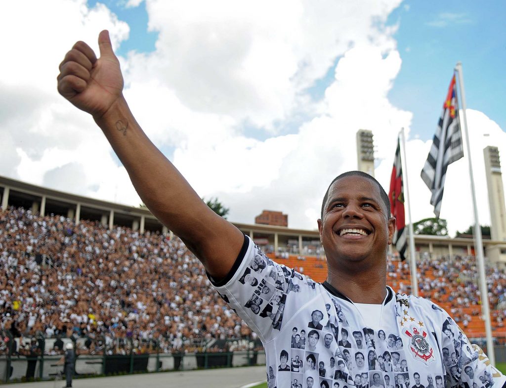 Em programa de TV, Marcelinho Carioca provoca São Paulo e arranca