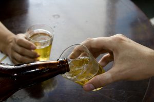 Consumo de cerveja deve aumentar 40% em bares e restaurantes durante onda de calor