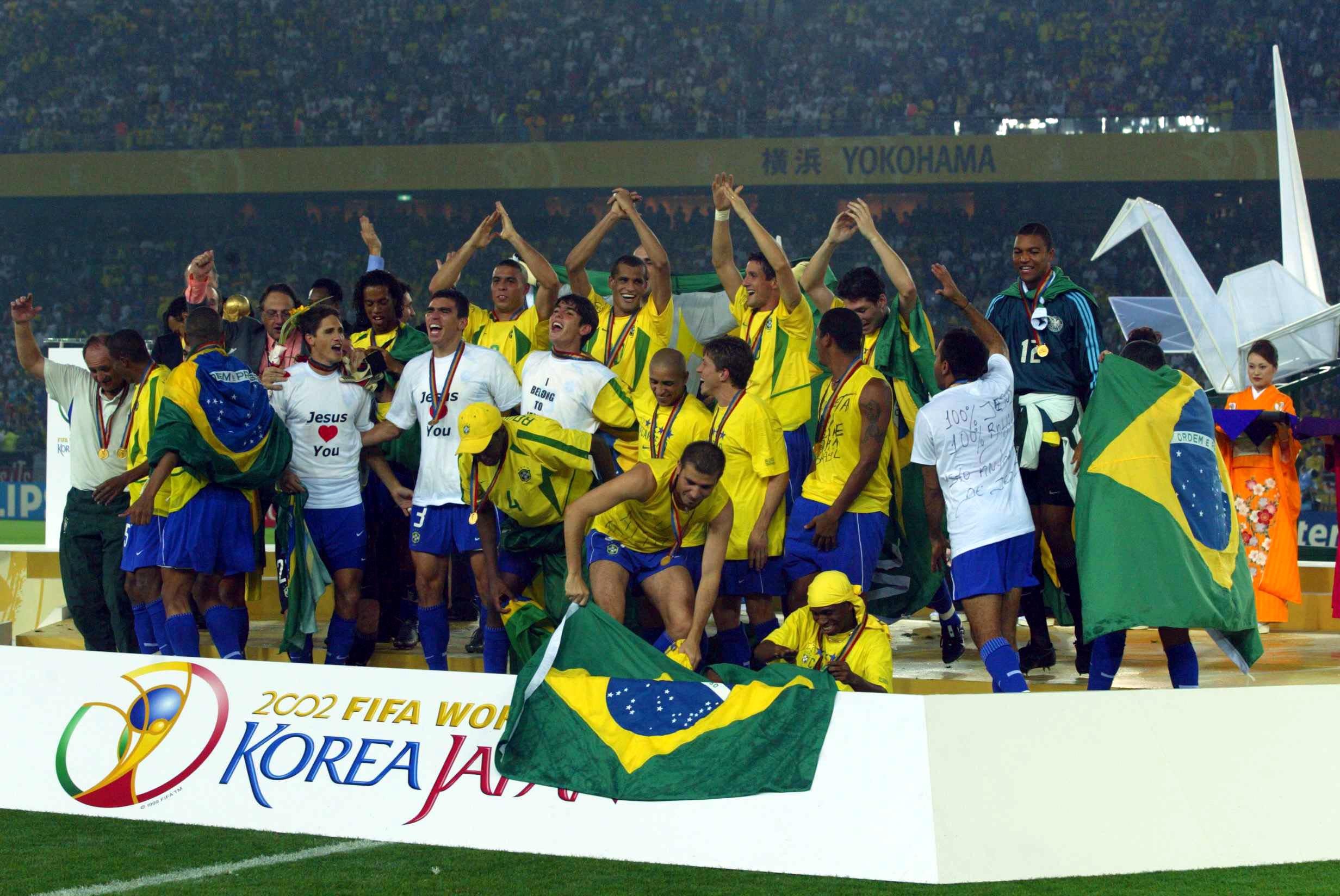 Camisa seleção brasileira 2022: os uniformes campeões do mundo