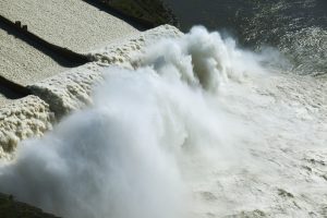 Conta de energia deve ficar mais cara a partir de maio