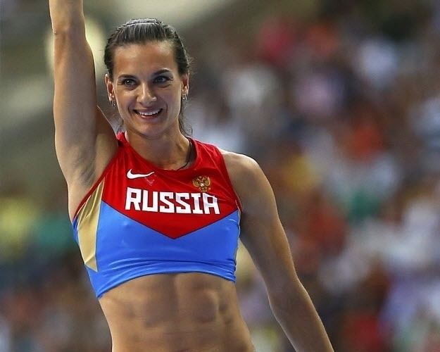 Isinbayeva volta a competir após 3 anos e faz melhor salto de 2016