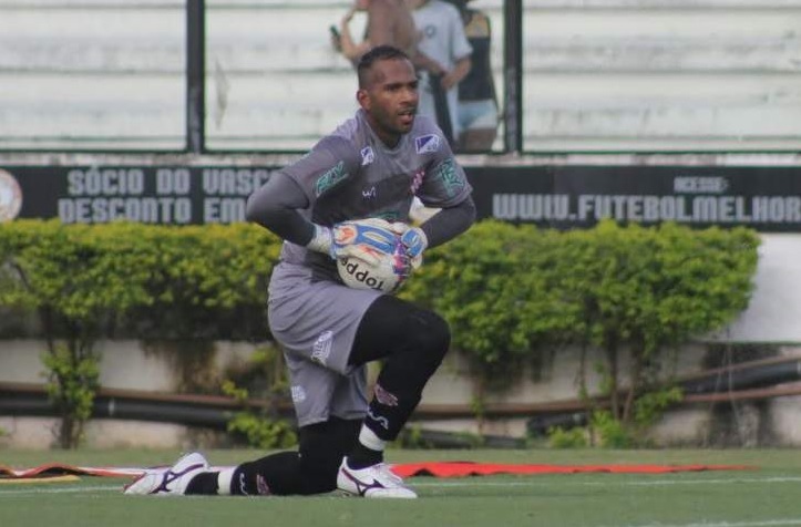 Weverton abre o jogo sobre eliminação do Palmeiras: Pênalti é