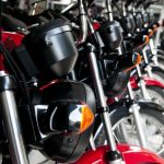 Transição para motos elétricas esbarra no alto custo e na baixa durabilidade dos pneus
