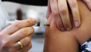 Vacina contra gripe vai facilitar diagnóstico, diz secretário