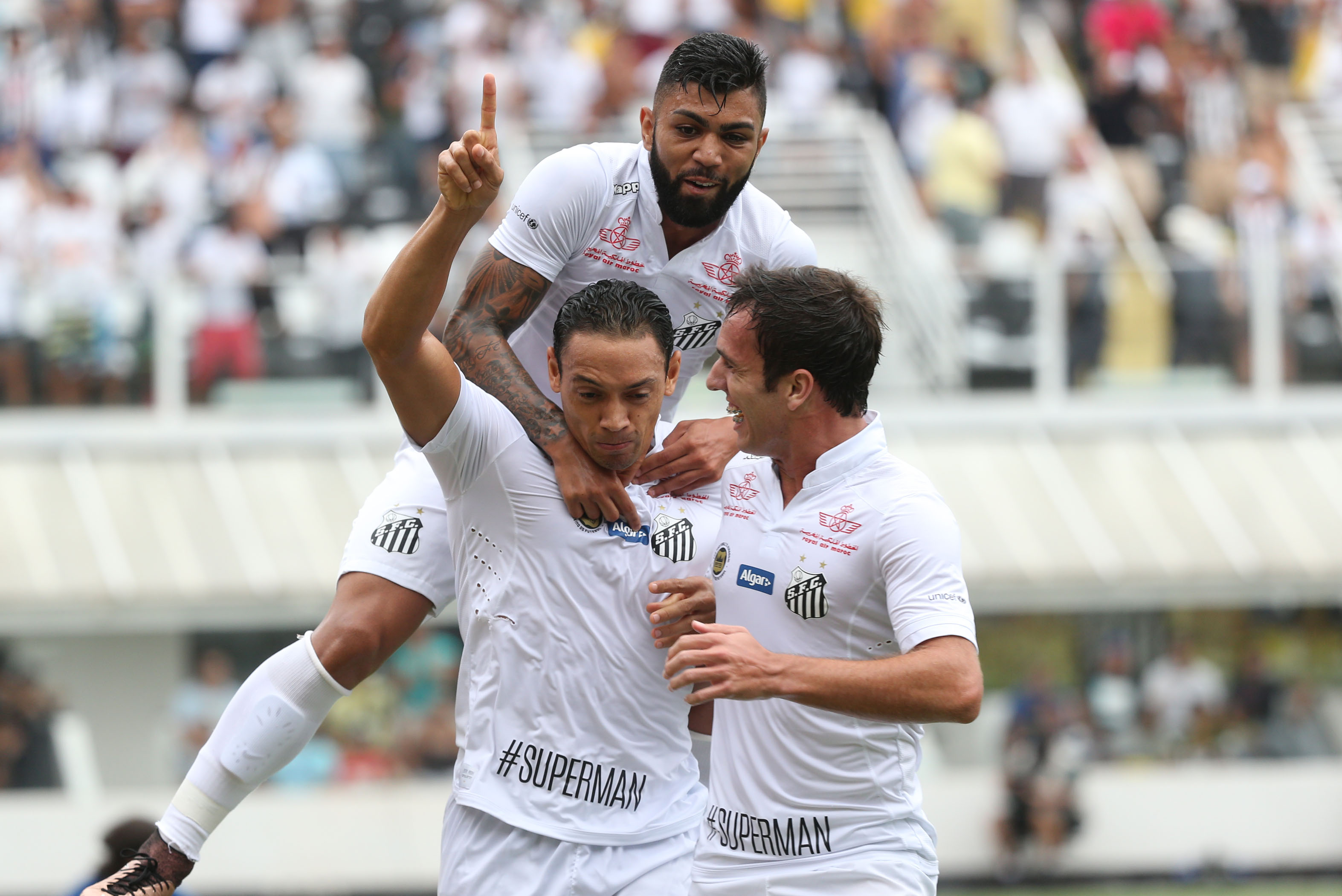 Quantos gols Ricardo Oliveira fez contra o Corinthians?