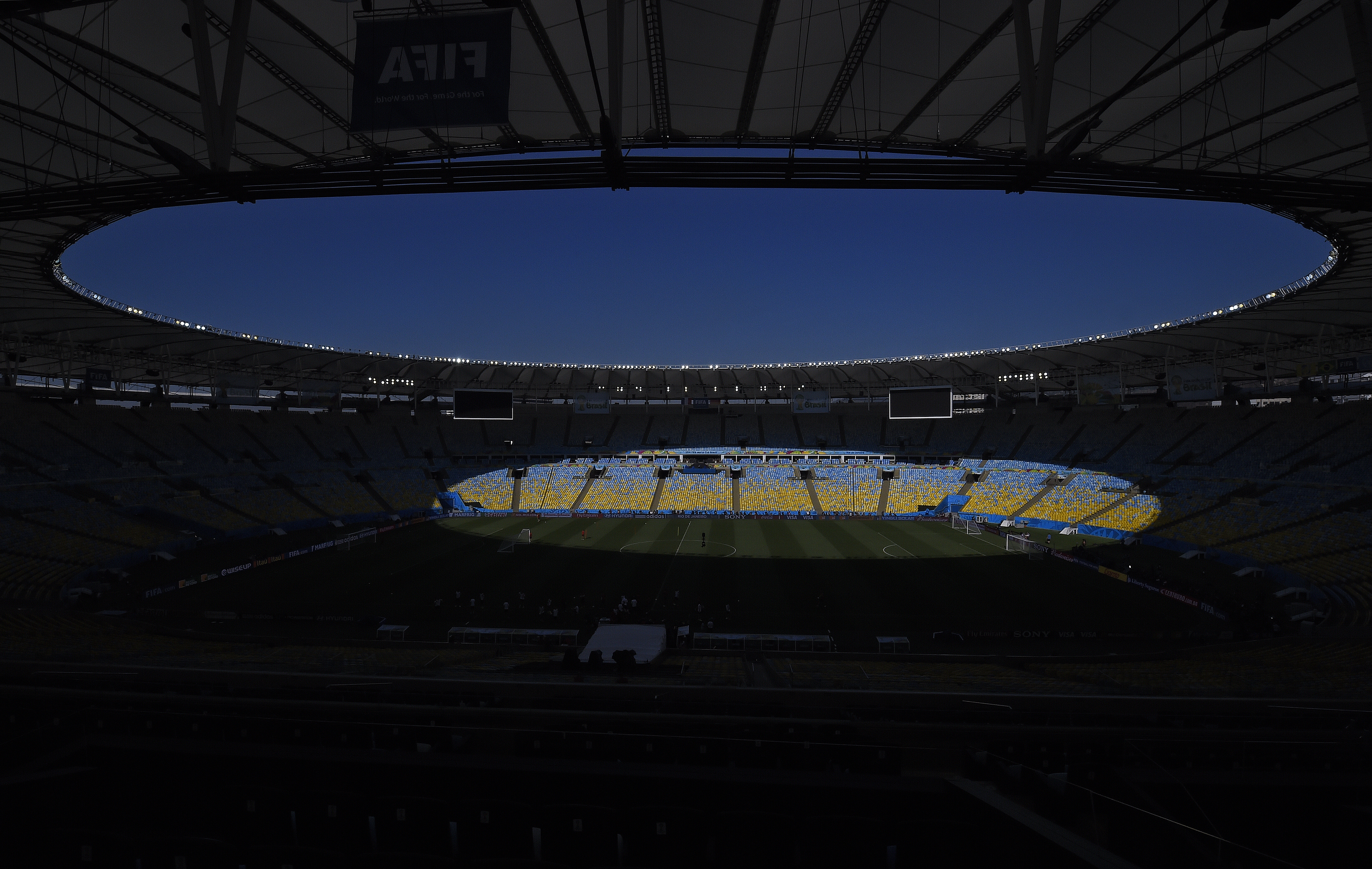 Copa: horas antes da retirada de ingressos, Fifa divulga modelo das  entradas