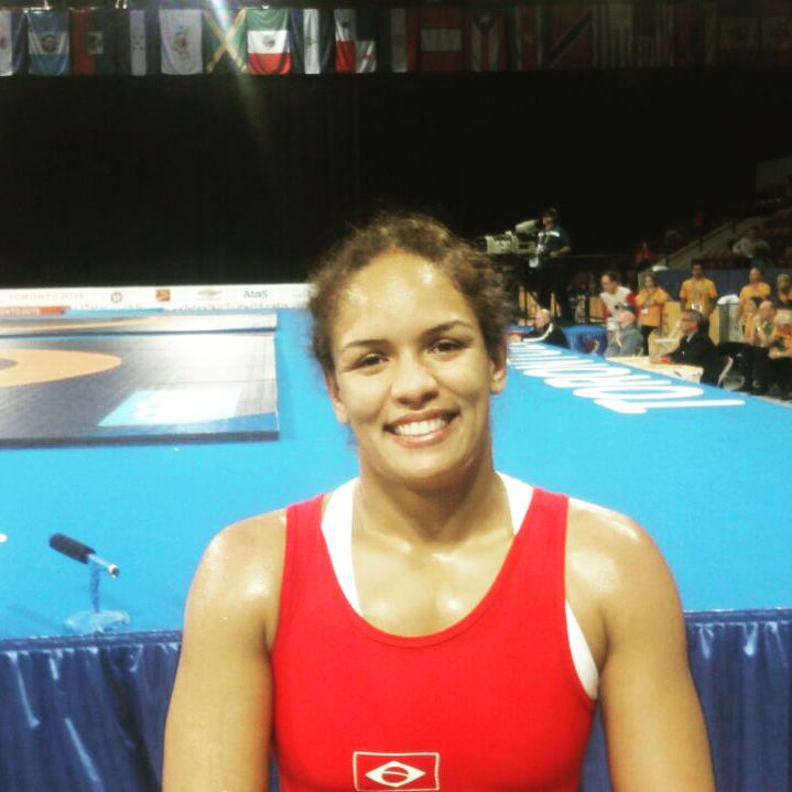 Aline Silva conquista bronze na categoria até 75kg da luta olímpica no ...