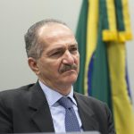 ‘STF não pode ser uma instituição que pare o Brasil’, diz Aldo Rebelo