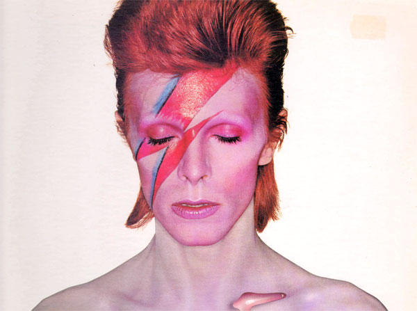 Relembre curiosidades da carreira de David Bowie | Jovem Pan
