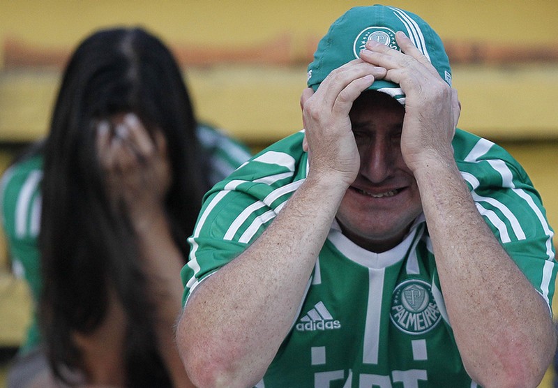 Torcida do Flamengo faz música e provoca Palmeiras: 'Não tem mundial