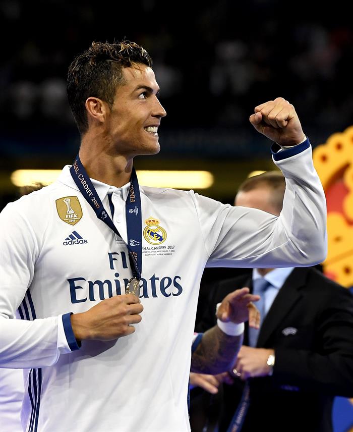 Cristiano Ronaldo é o melhor do mundo pela quarta vez