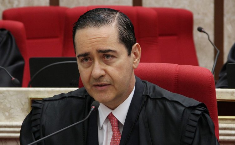 Desembargador Carlos Eduardo Thompson Flores Lenz, presidente do Tribunal Regional Federal da 4ª Região (TRF4), que julgará Lula