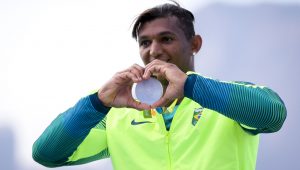 Isaquias Queiroz levou três medalhas nas Olimpíadas do Rio de Janeiro