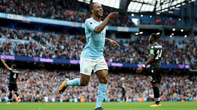Sterling fez dois gols na goleada danchester City 5 a 0 Crystal Palace
