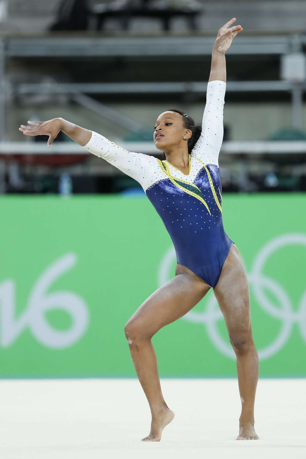 Rebeca Andrade brilha e conquista dois ouros na etapa búlgara da Copa