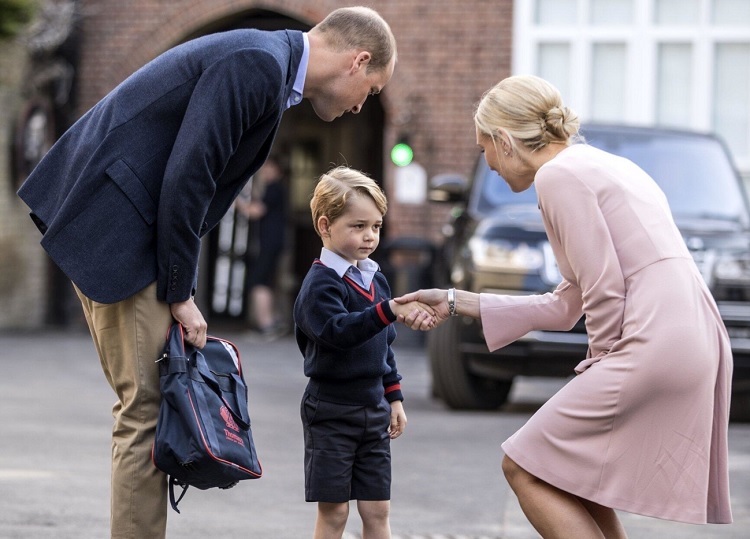 Príncipe William em seu 1º dia de aula na Thomas's Battersea School
