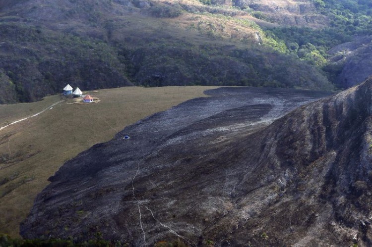 Brasil Incêndio Parque Nacional da Chapada dos Veadeiros Goiás