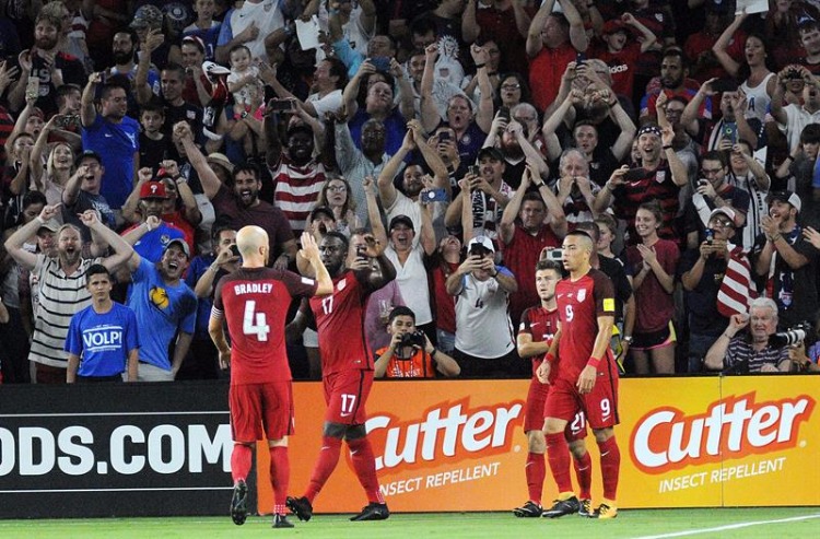 Altidore comemora o gol marcado na vitória Estados Unidos 4 a 0 Panamá, pelas Eliminatórias da Concacaf