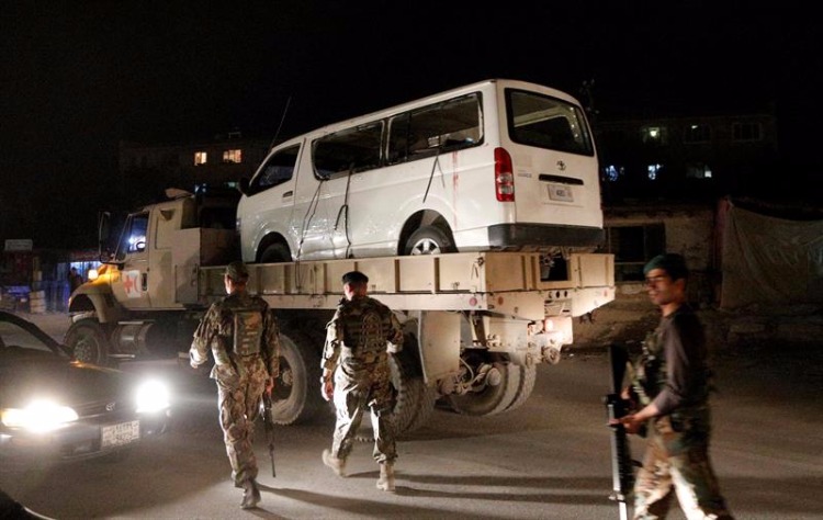 Ataque suicida matou 15 pessoas de uma base Militar de Cabul, no Afeganistão