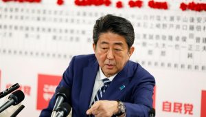 Primeiro-ministro do Japão, Shinzo Abe vai para seu terceiro mandato como primeiro-ministro do Japão