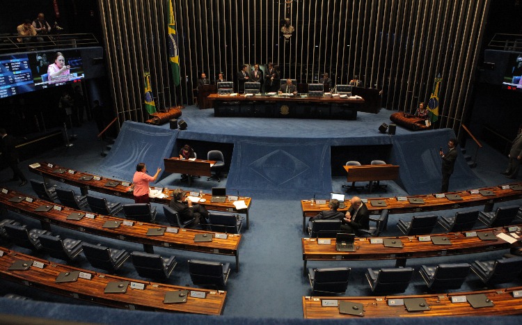 Senadores discursam no Plenário sobre o afastamento de Aécio Neves (PSDB-MG)