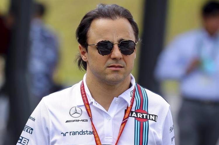 Felipe Massa com óculos escuros