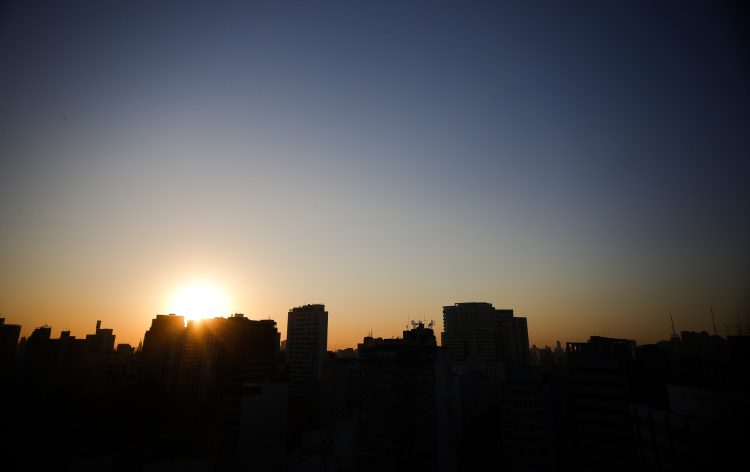 São Paulo terá chuva e altas temperaturas na última semana de verão