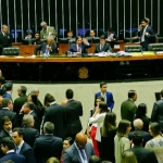 Boca de urna: No Paraná, Professor Oriovisto Guimaraes tem 28% e Flavio Arns tem 22%