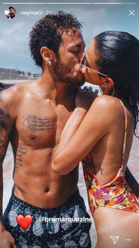 Neymar e Bruna Marquezine beijo