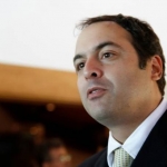Paulo Câmara é reeleito em Pernambuco