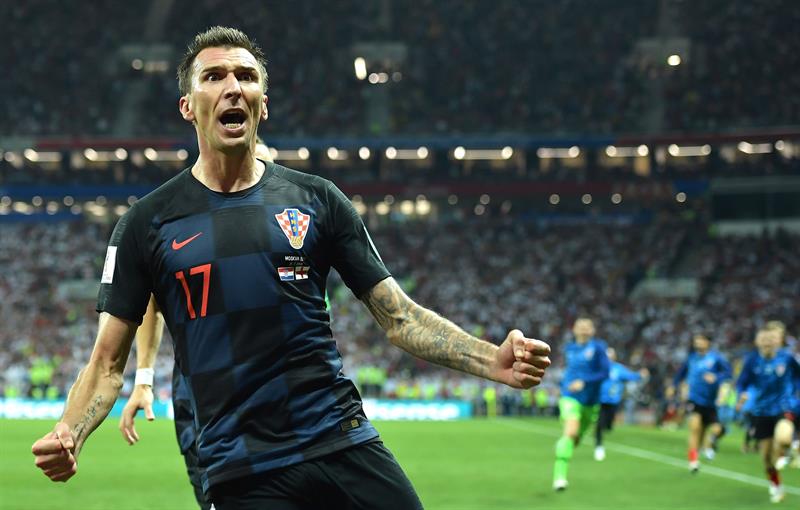 Após vice na Copa do Mundo, atacante Mandzukic se aposenta da seleção da Croácia