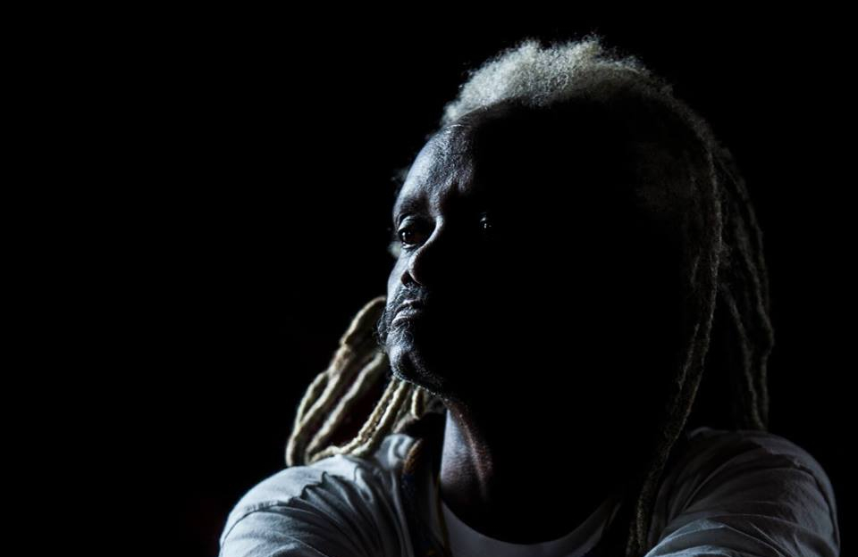 Após 12 facadas nas costas, mestre de capoeira morre em briga política