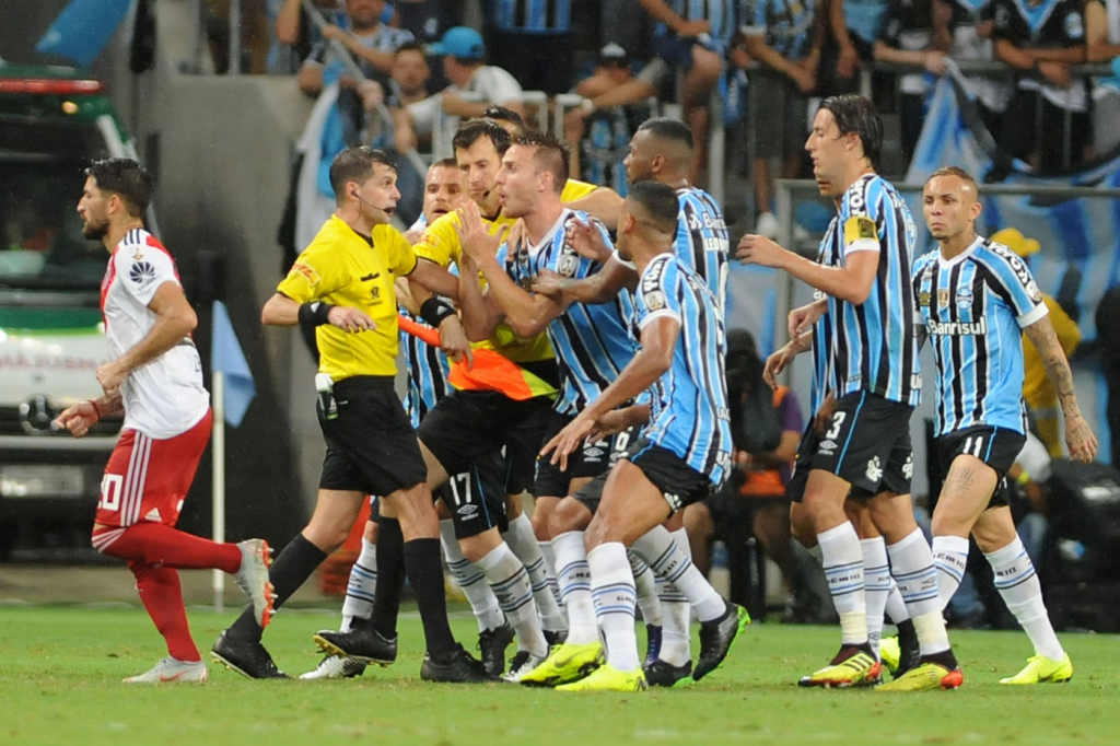 Polemicas Com Gremio Aumentam Desconfianca Em Cima Conmebol Sobre Jogo Do Palmeiras Jovem Pan