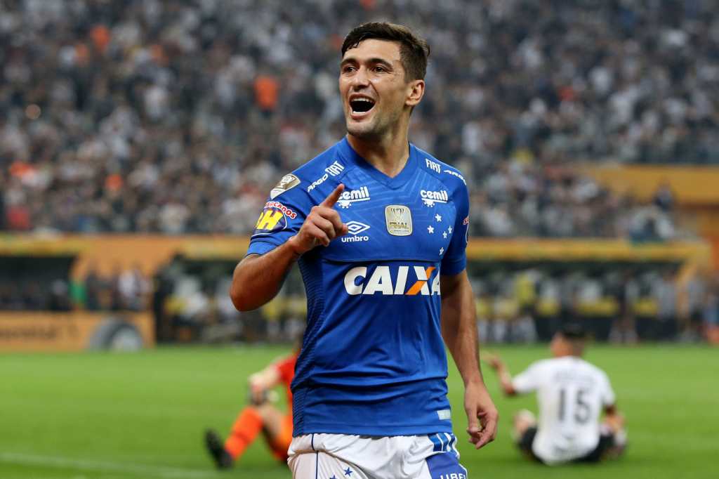 Como o Cruzeiro pode ajudar o Corinthians na luta pelo Brasileiro