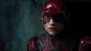 Filme do ‘Flash’ com Ezra Miller pode ser cancelado pela Warner; entenda
